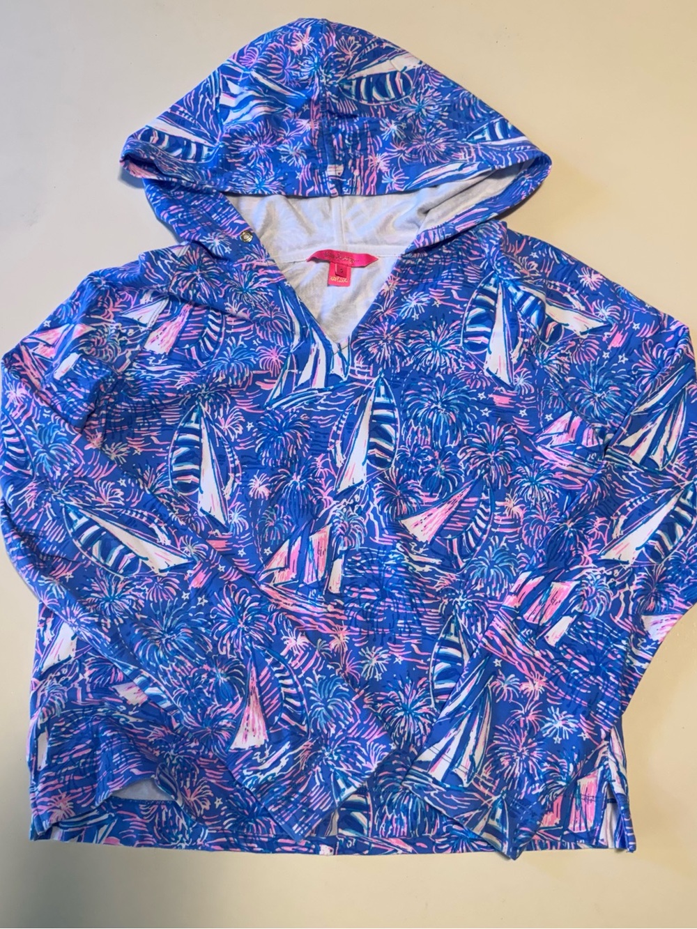Hard to find print!!!! Lilly Pulitzer "Kiawah" hoodie and shorts set. Nwot - Picture 5 of 7